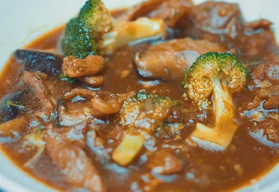 Beef and Broccoli in Black Bean Sauce
